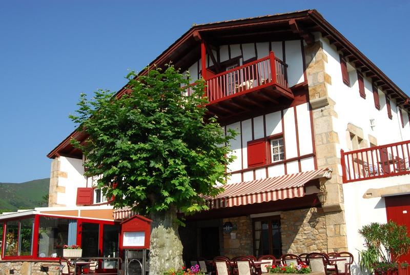 Hotel Pikassaria 사레 외부 사진