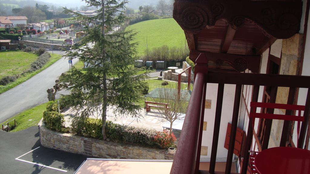 Hotel Pikassaria 사레 외부 사진